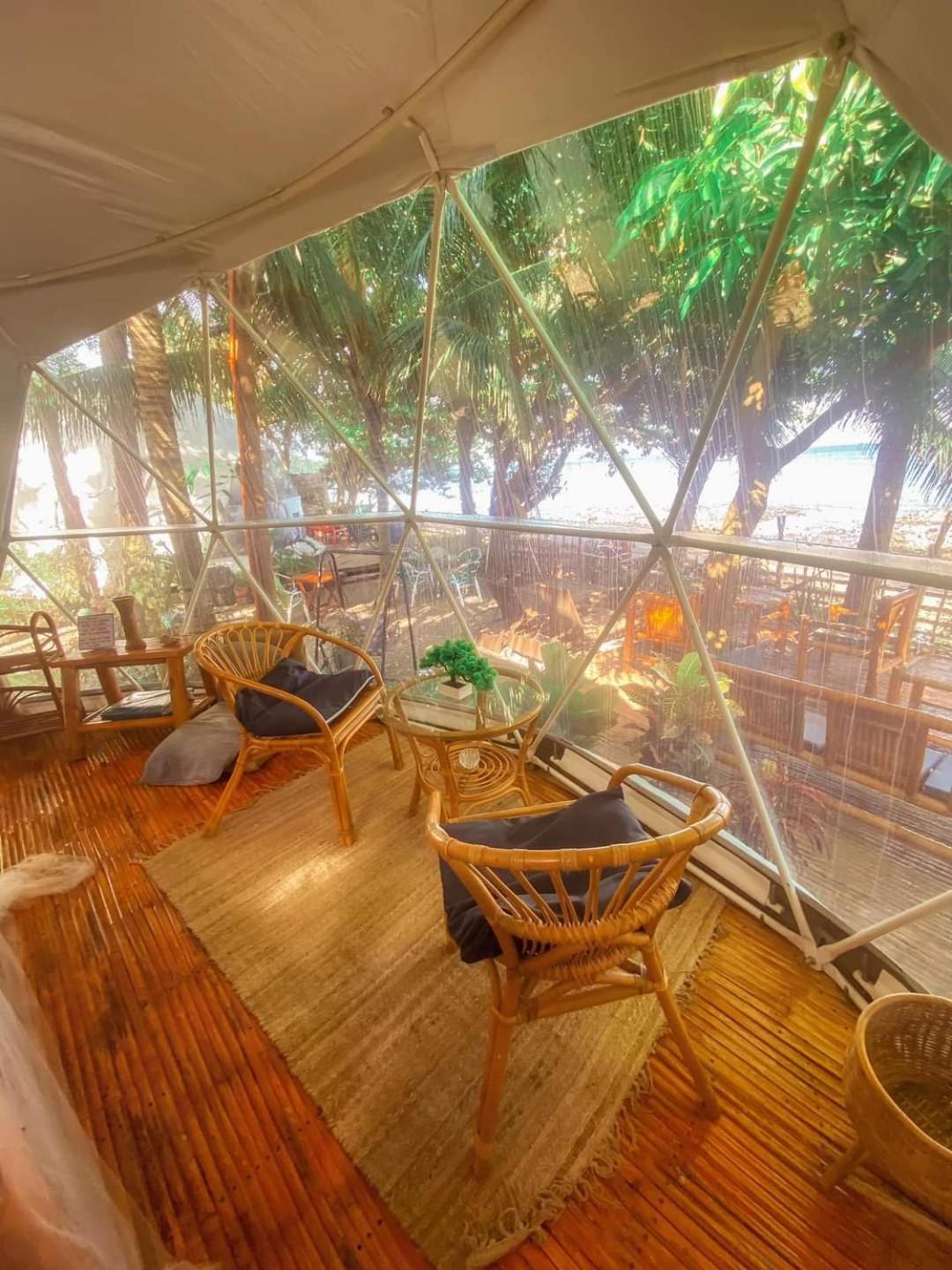 Glamping Dome Dauin Beach Resort Exterior foto